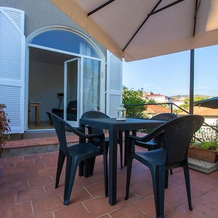 Luminoso Appartamento Con Ampia Terrazza San Bartolomeo Al Mare Exterior photo